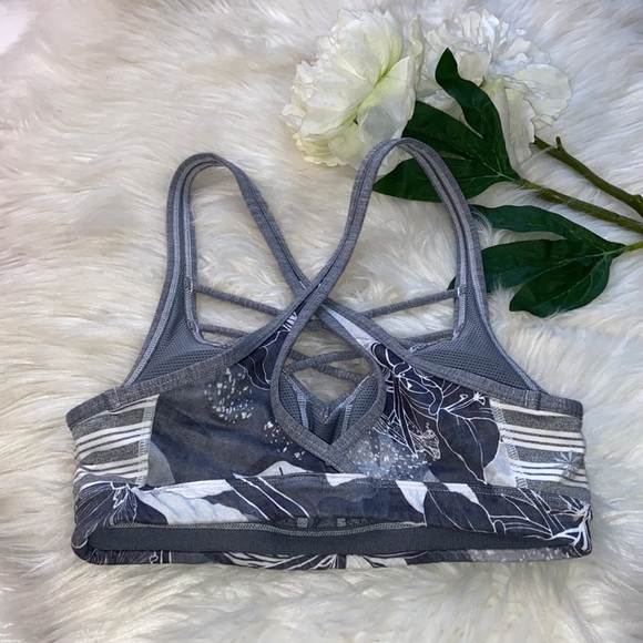 Athleta Gray Floral Strappy Front Sports Bra. Size XS - Picture 3 of 13